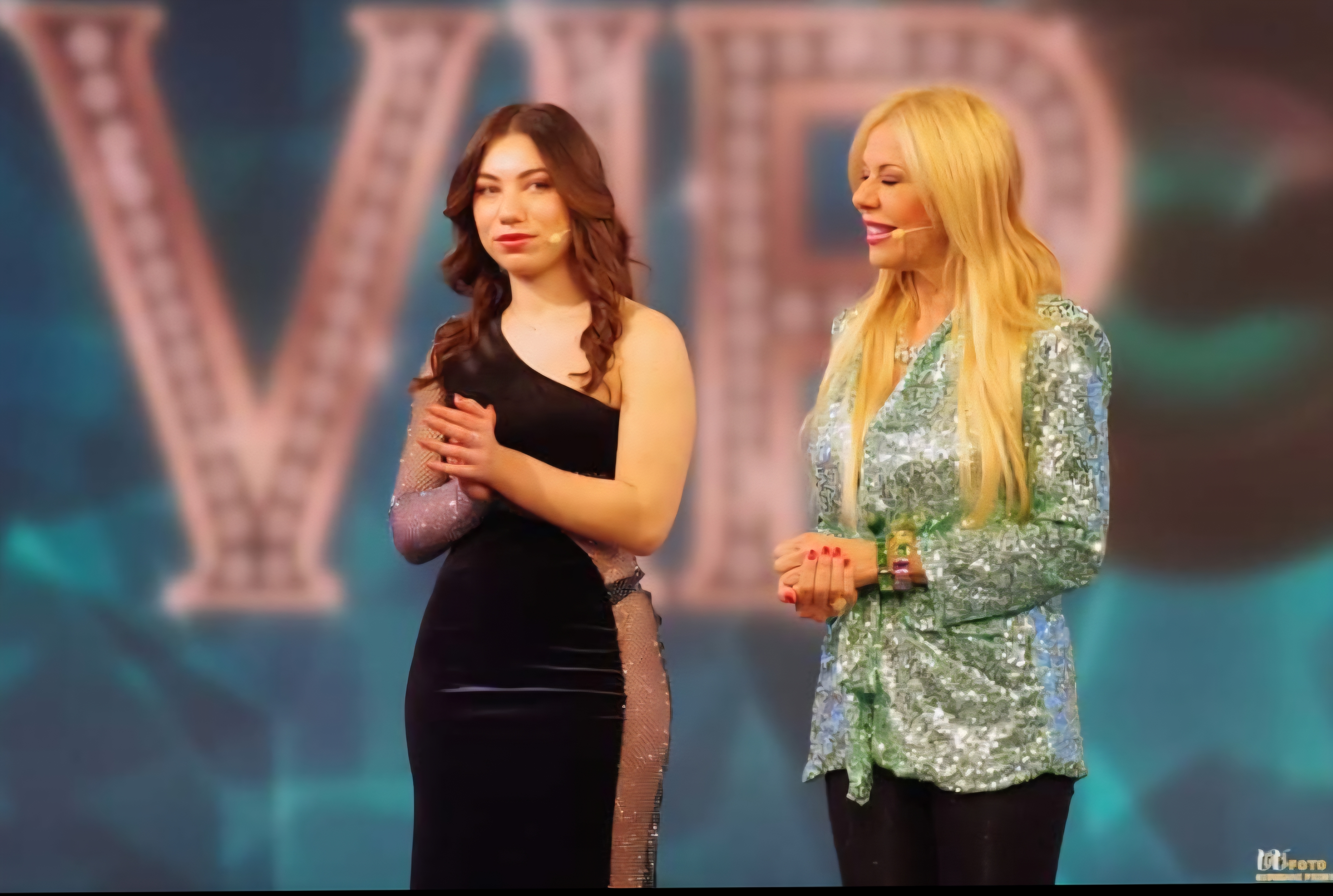 Immagine di Delia durante il programma Roma: Non è la Rai